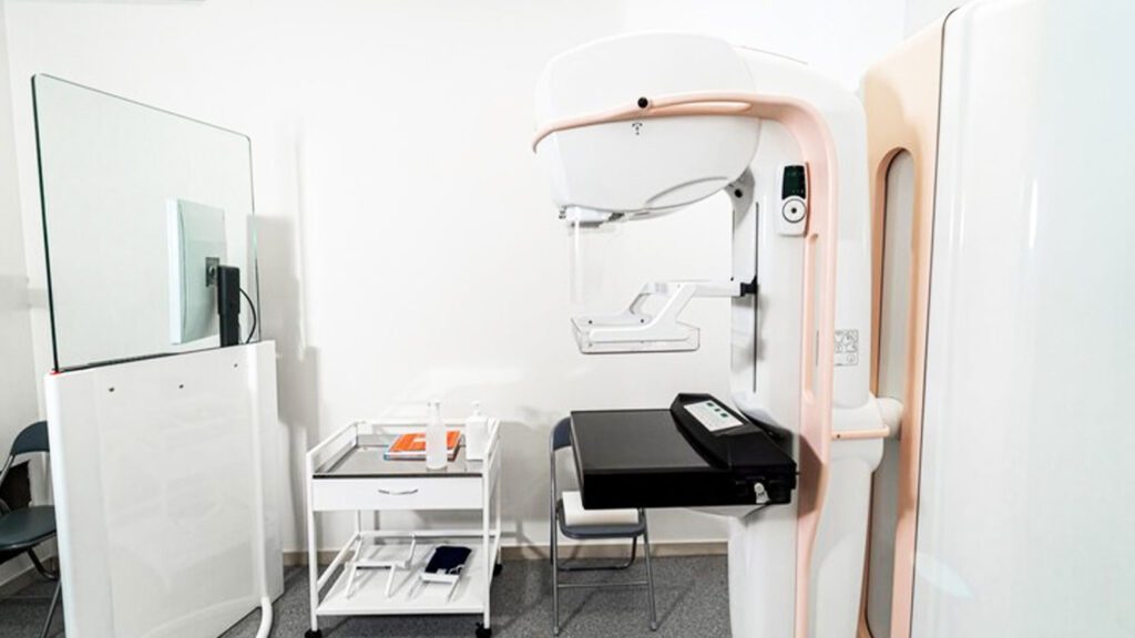The image shows a mammography machine, an essential tool for the referral for a mammogram service in chicago urgent care, used for early breast cancer detection.