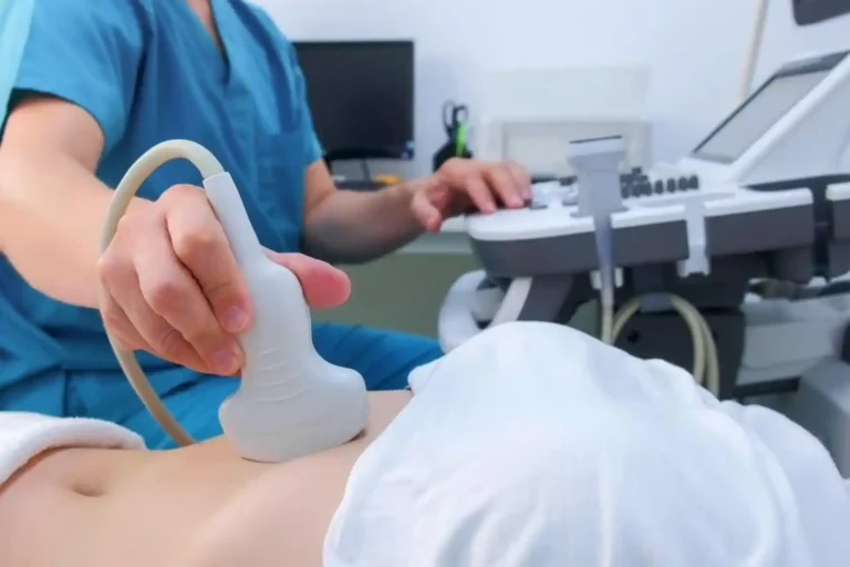Walk-in ultrasound imaging at urgent care center in Illinois